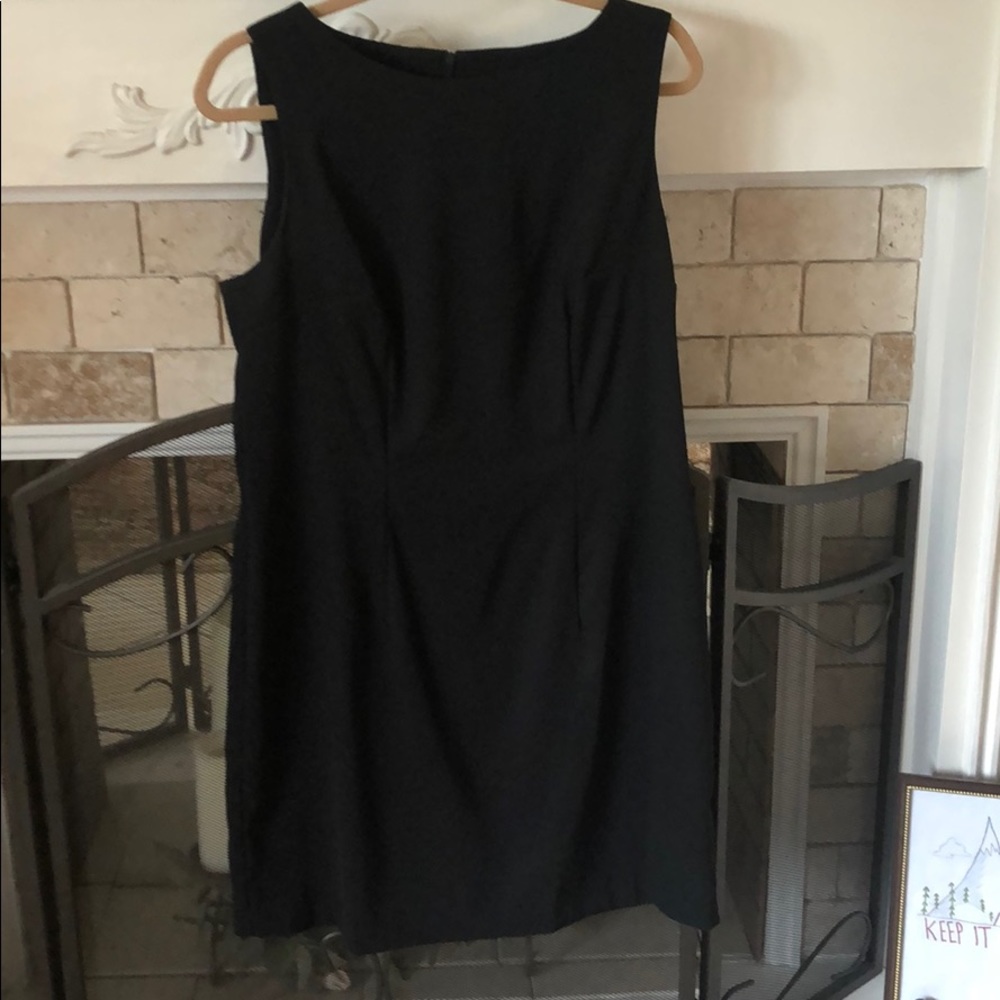 Dress - Picture 2 of 3